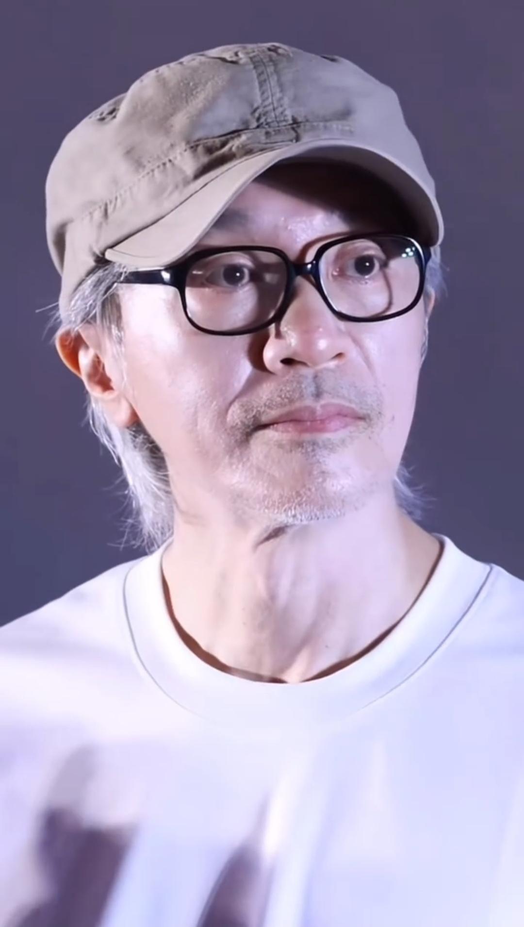 同是港圈传奇，与星爷互为成就，为何周星驰送别吴孟达与谢贤，态度截然不同？一个