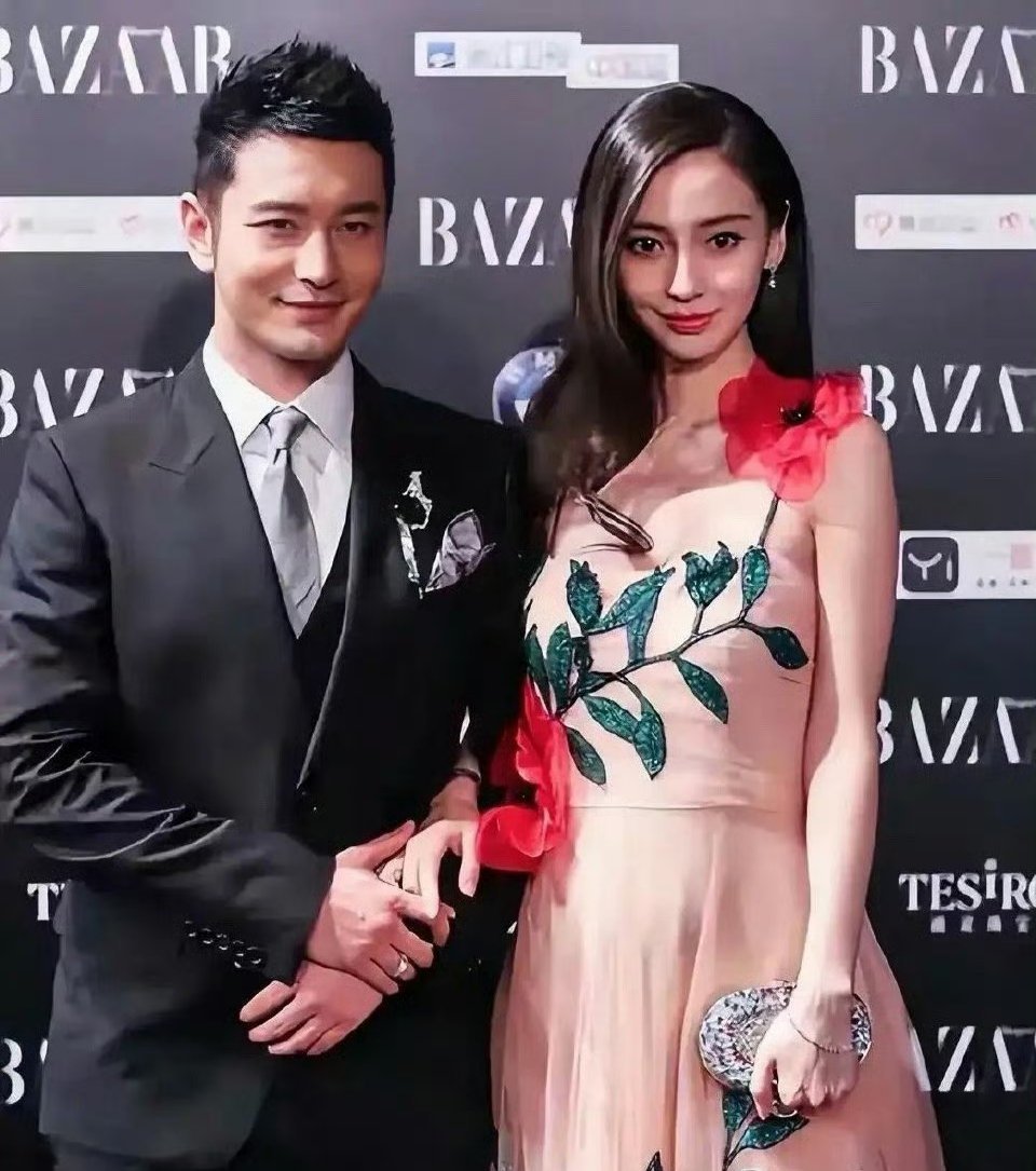 网友说，Angelebaby不是离开黄晓明才资源断档的，而是自己把资源给踢飞了。