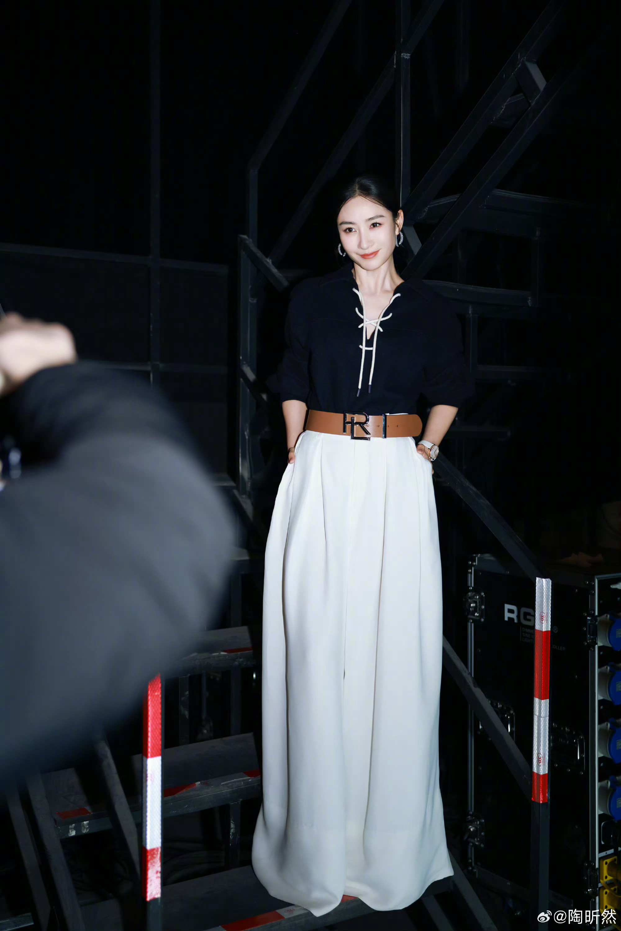 谢娜叮嘱陶昕然不要选错队哈哈哈哈哈安陵容站错队这事儿真的所有人都在替陶昕然着急，