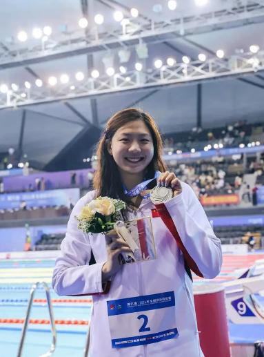 炸了！唐钱婷在日本泳池里一枪出发，直接把亚运会纪录狠狠干穿了！ 9月20日，