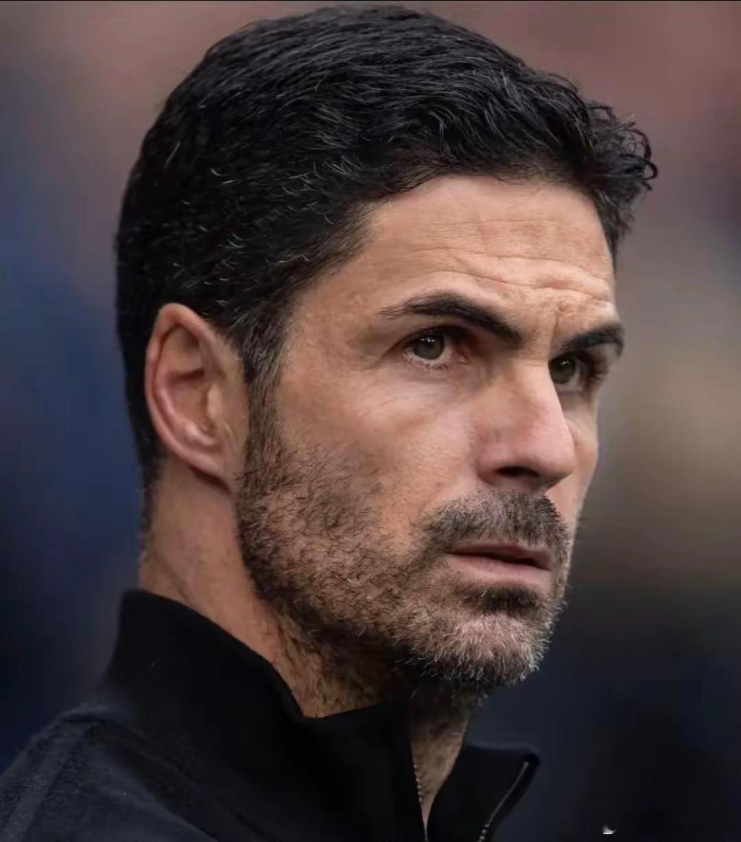 阿尔特塔最大的问题就是怕输，所以他的重点都在防守上，无论是买人，还是战术，都可以