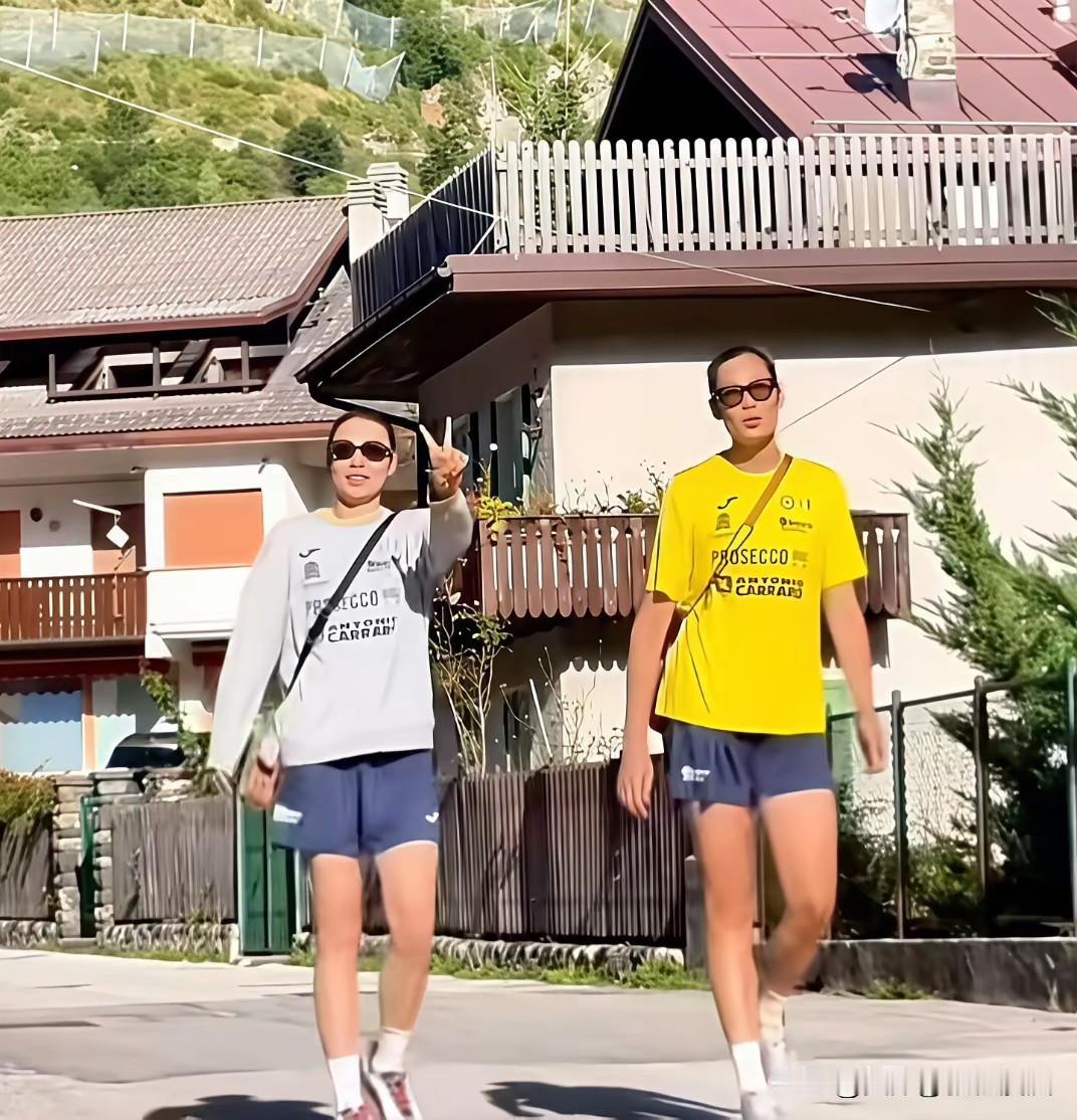 随笔。每当看到朱婷，姚迪，听到她们在海外打球的消息和照片，真心为她们高兴。