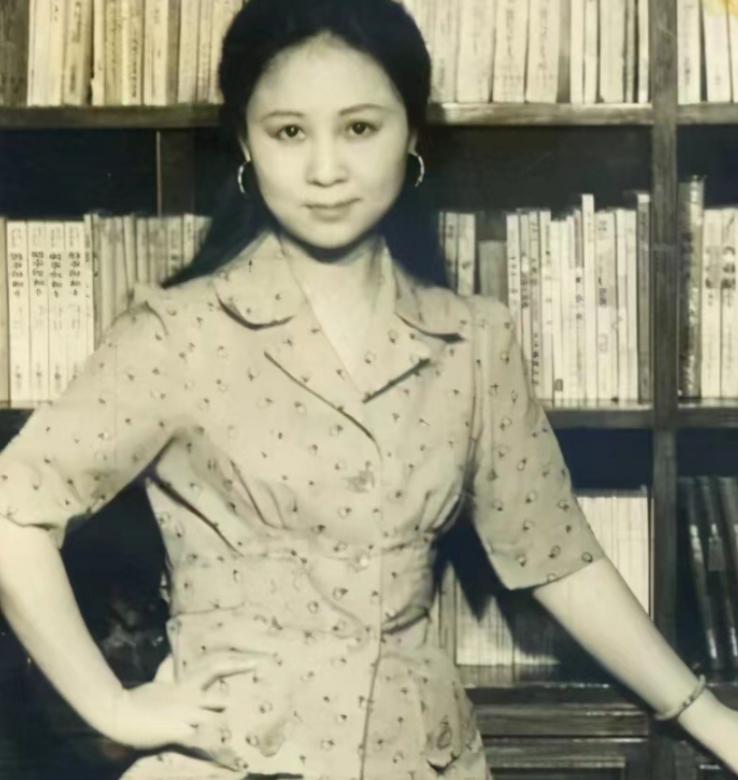 曾仕强教授曾批判琼瑶："像琼瑶写了一辈子小说，但是害了一大堆人，如此而已！就她本