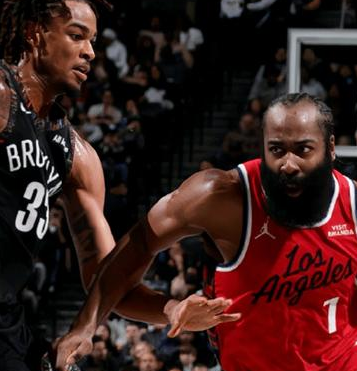 哈登31分，快船大胜篮网。NBA常规赛，快船客场挑战篮网，这场比赛，哈登是砍下3