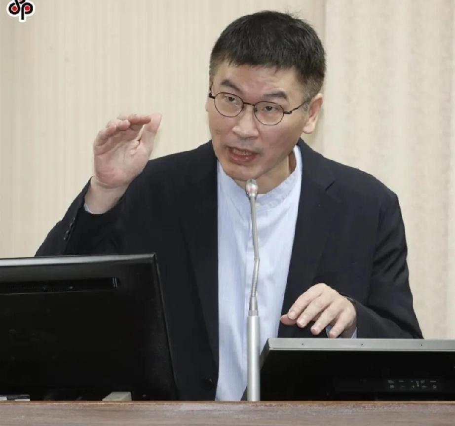 就在刚刚，台“陆委会”发表声明，4月19日，针对台商团体20日召开记者会，