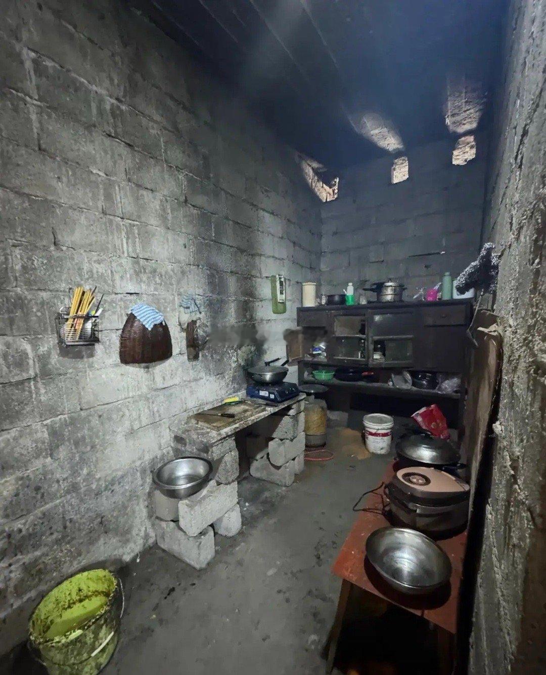 穷人的家庭，为什么大多不和？刘震云一句话揭开真相：“穷人家庭就像狗窝，大狗只会窝