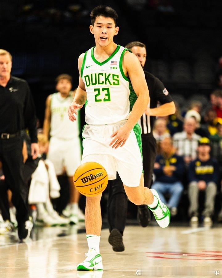 本赛季俄勒冈大学最后四场区外赛周末开打，这可能是本赛季留给林葳最后的表现机会，四