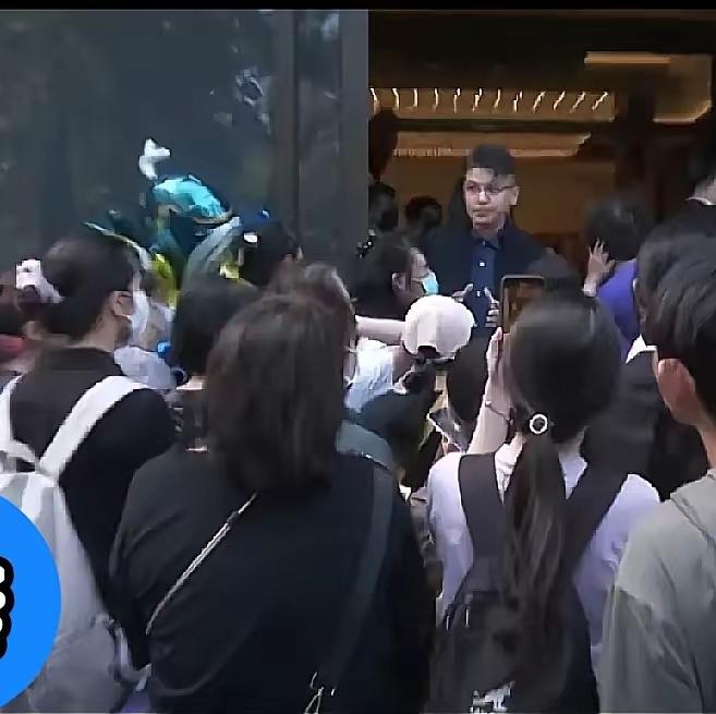 大家尽管放心，台湾娱乐圈的“孙爸”孙德荣，绝对担得起“大善”这两个字！他身体不好