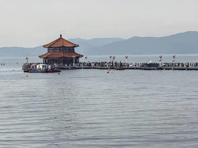 什么是有福气的老人？说白了，就得达到以下四个条件！很多人觉得老人有福，就是有