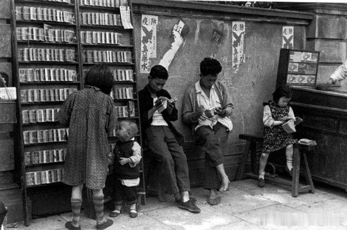 1949年的上海，摄影：萨姆·塔塔