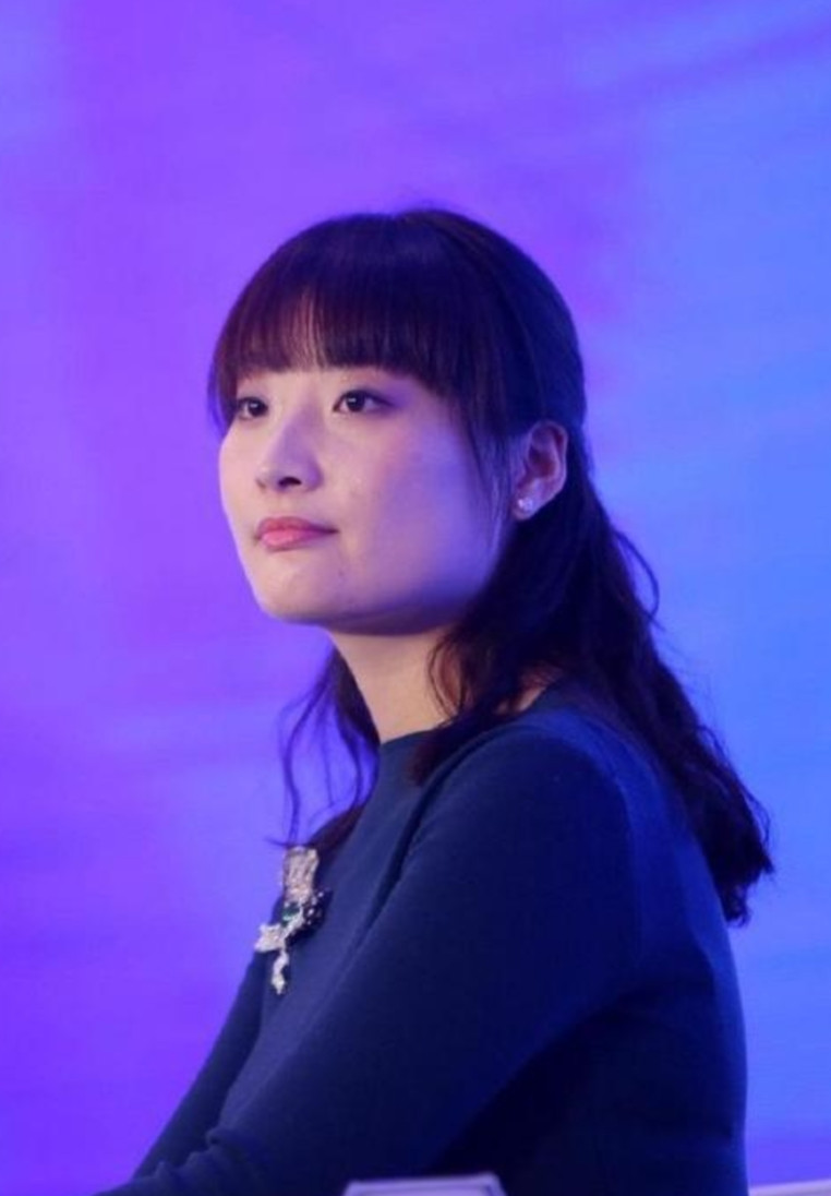 其实，宗馥莉明知自己会输。她也知道，21亿美金的信托资金，是他的父亲要求设立
