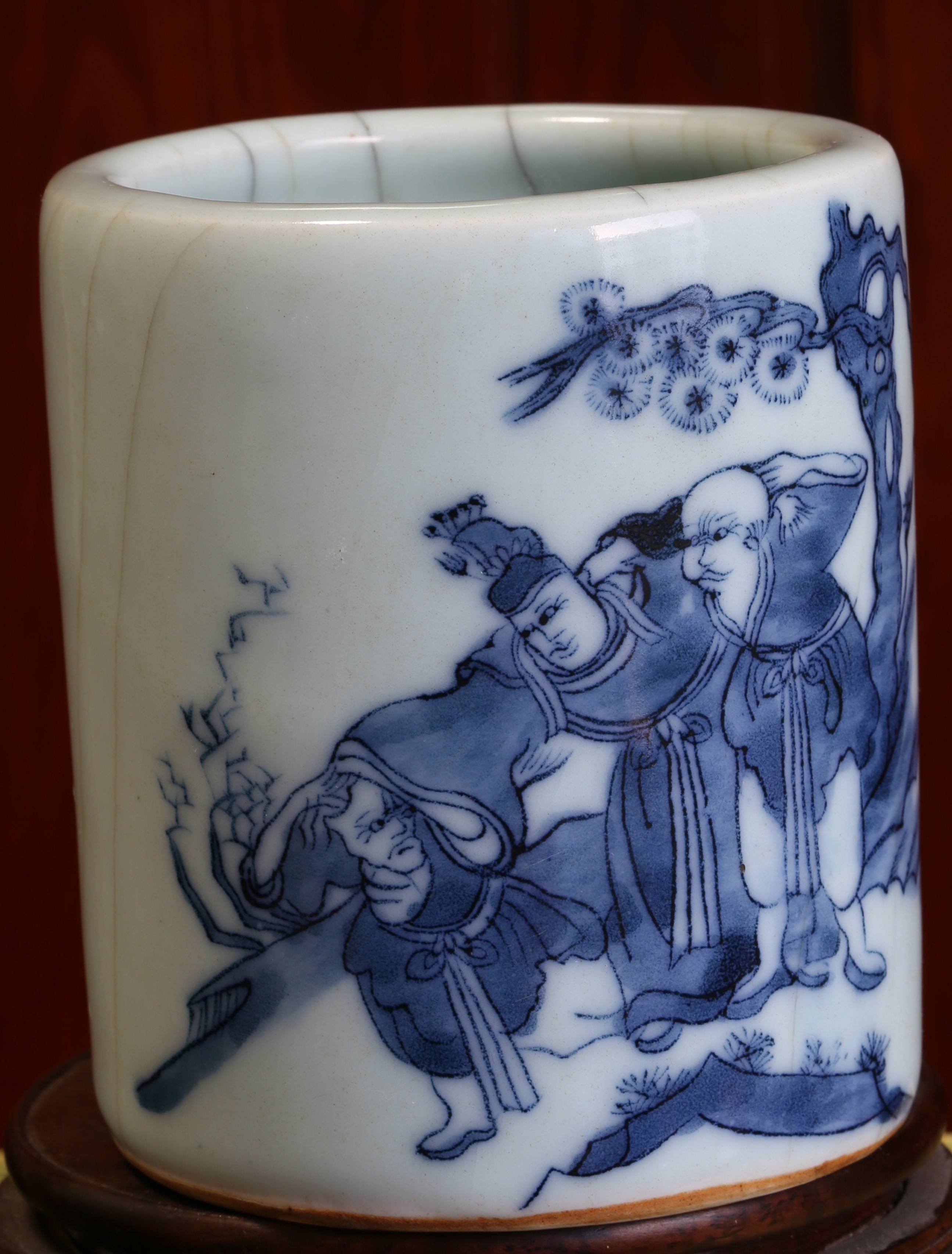 民国.青花人物纹笔筒一件尺寸：径12厘米，高139MM。品相：完美全品。民国