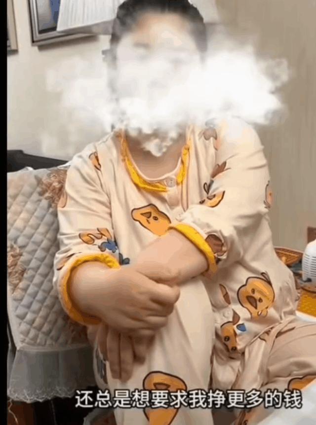 妻子嫌弃丈夫没本事，丈夫反问你很优秀？近日一网友曝光视频称：自己妻子总是嫌弃