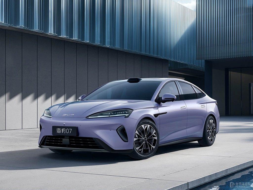 比亚迪海豹07EV官图发布！纯电版终于来了基于全新的高效率后驱纯电平台打造