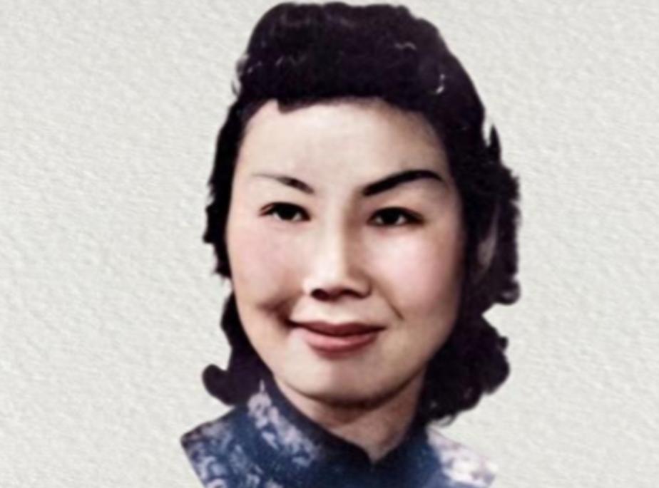 1982年，关露身份终于查清，得到平反，听到这些，关露松了一口气，几天后，关露