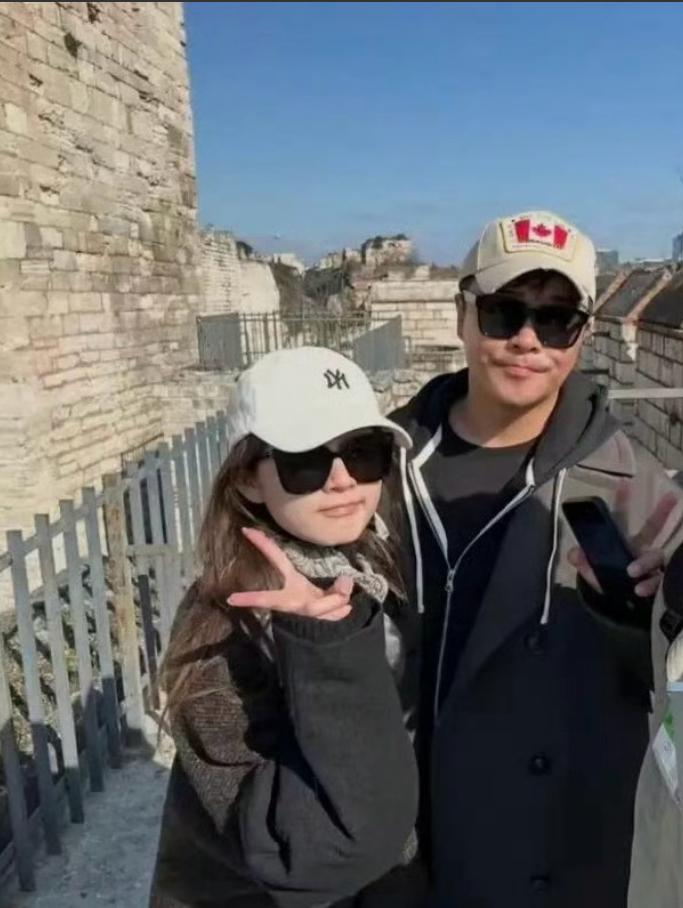 陈思诚和阮巨在一起整整四年了，却迟迟不提结婚，有人说他怕了，也有人猜他根本没那个