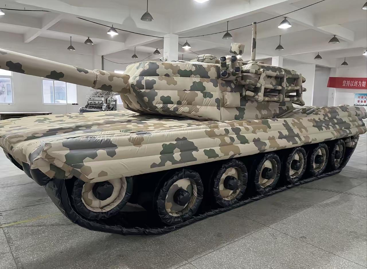 你绝对想不到，如今一个1:1高仿真军用充气模型，如此仿导弹、仿战机、仿无人机，居