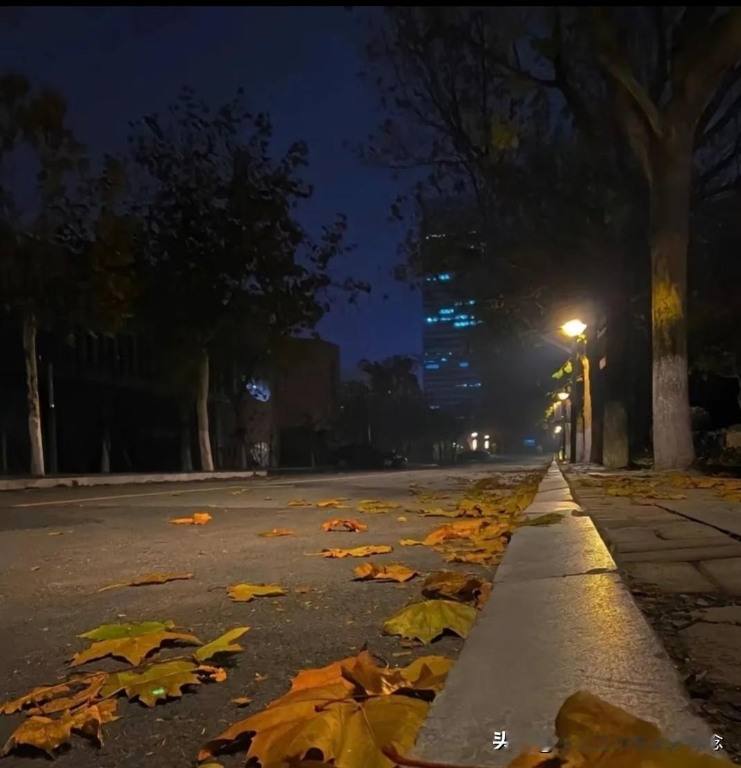 15000元，二分钟转账。一句“急用”，我二话没说。结果呢？等来的是拉黑、污蔑