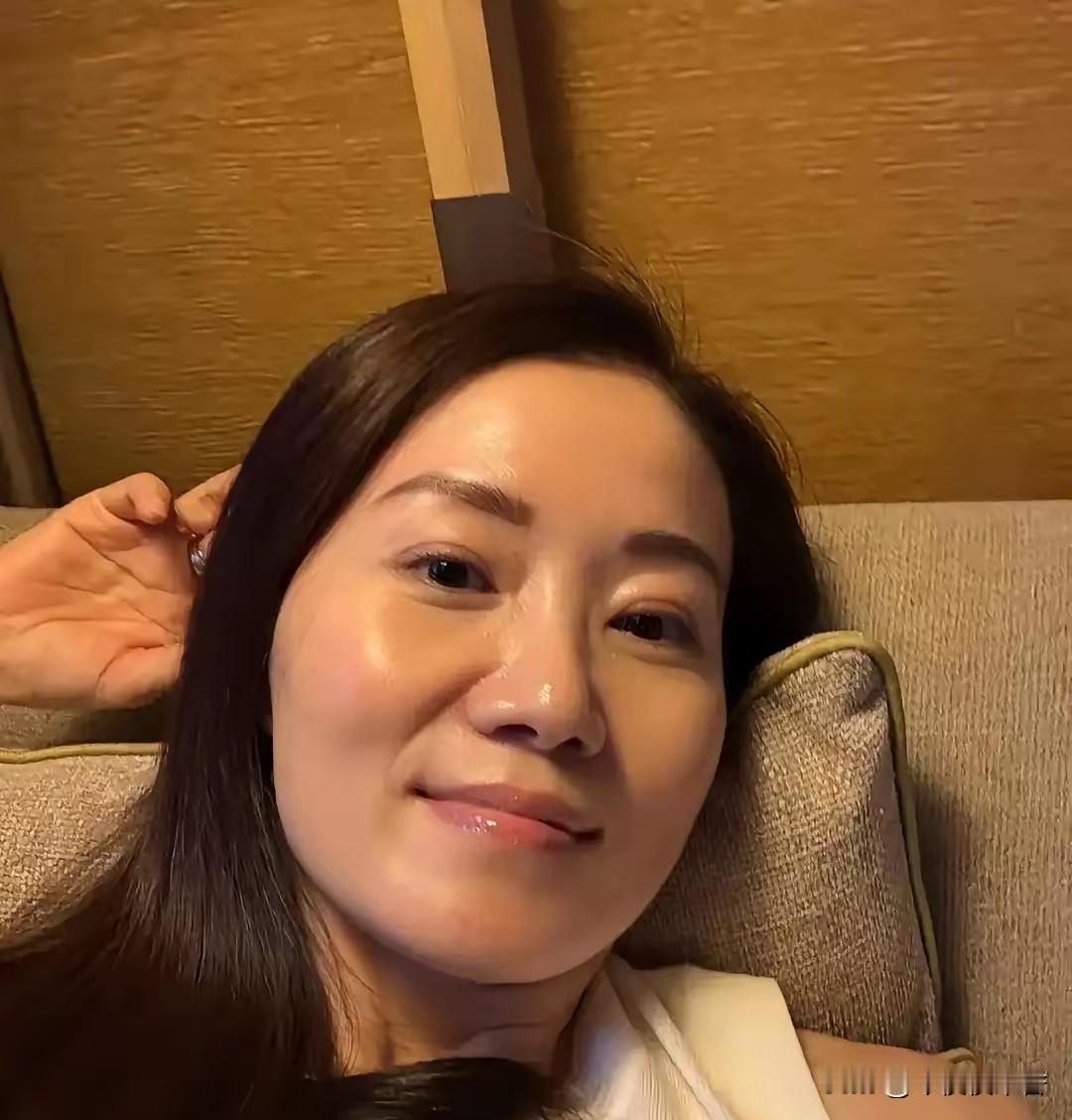 我48岁，跟一个男人搭伙过了十二天，扭头就分了。说句不怕笑话的，老男人比年轻的还