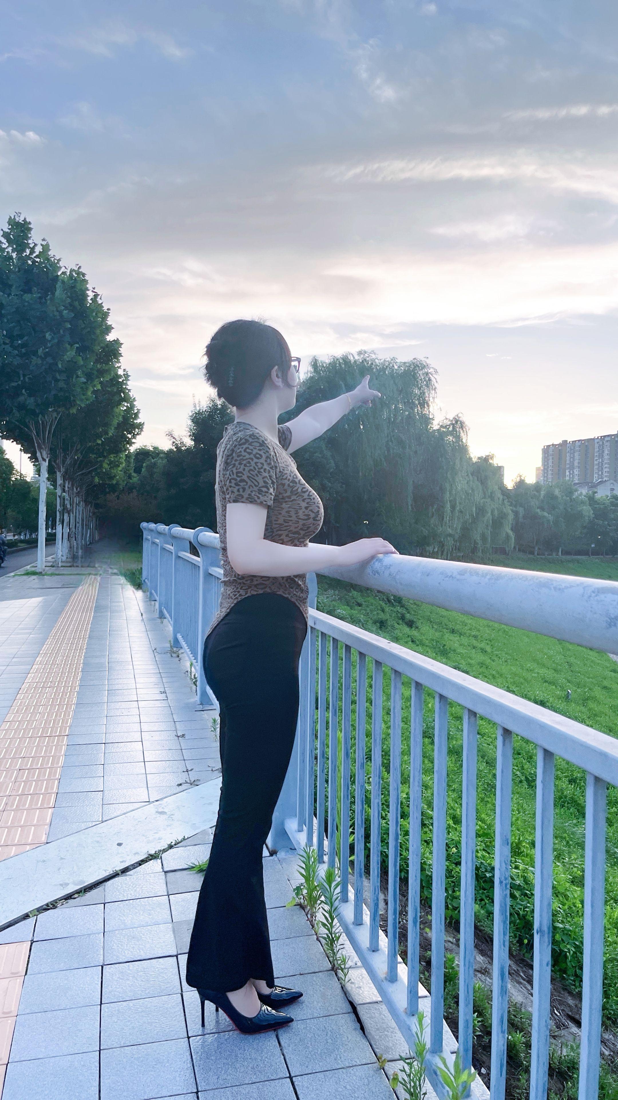 骗子能骗多久，完全由傻子来决定，有一天傻子不想再装下去了，就意味着你把...