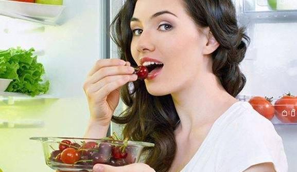 女性身体出现这5种信号, 说明毒素过多, 得赶紧进行排毒