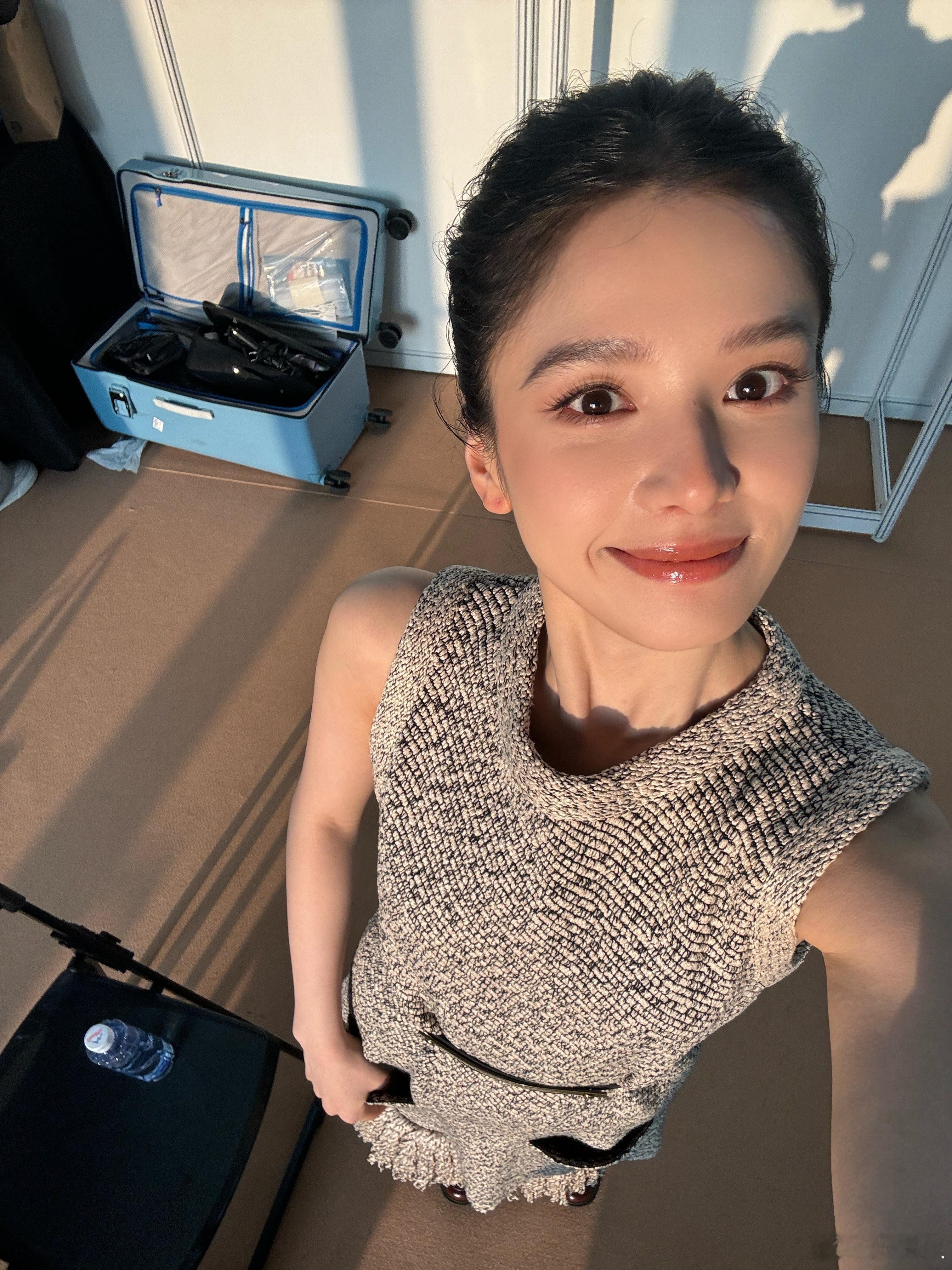 张婧仪妈妈的脸能抵抗得住吗