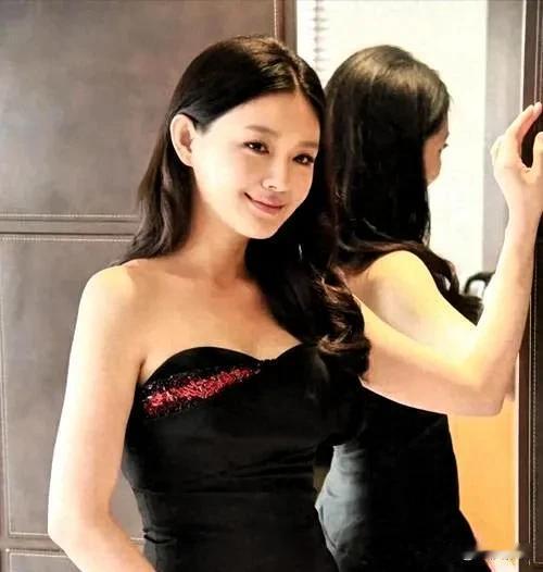 一张9万电费单曝出明星离婚账单纠纷前夫一年垫付4000万大S和汪小菲离婚后，