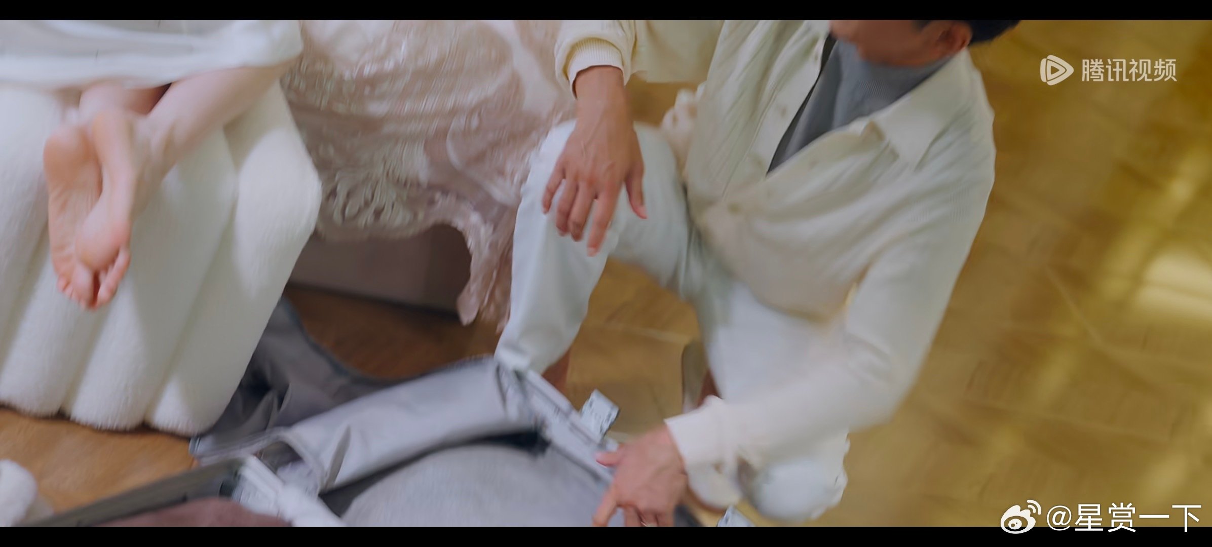 李一桐#美人余#里的美足​
