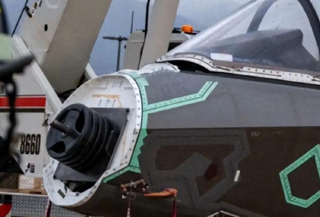 3月19日，高市早苗首次访美，随后传出消息，两国要签署关于稀土、锂、铜等关键矿产