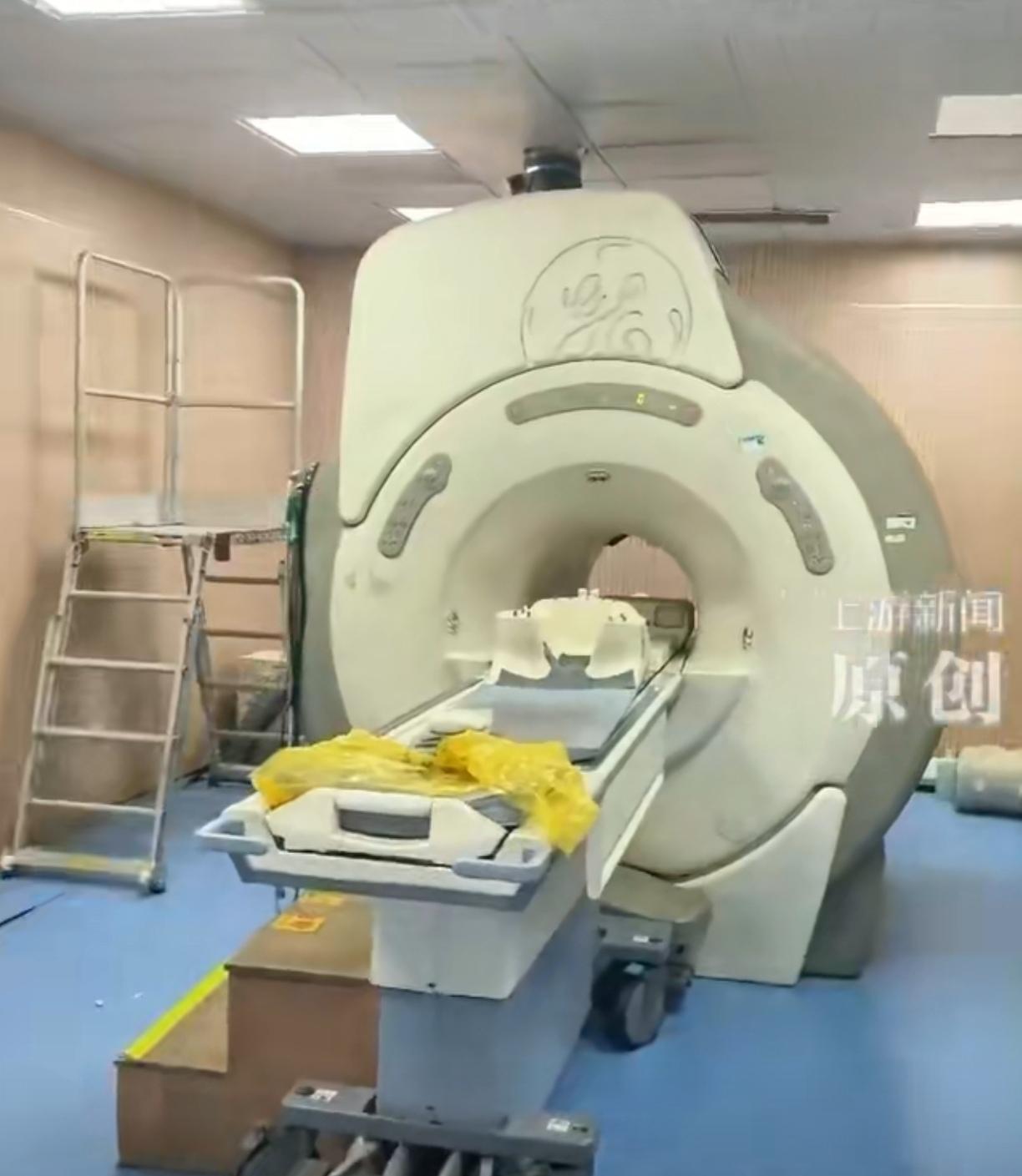 去医院就诊被遗忘，受困仪器6小时，唐先生的经历令人匪夷所思！武汉唐先生因为头