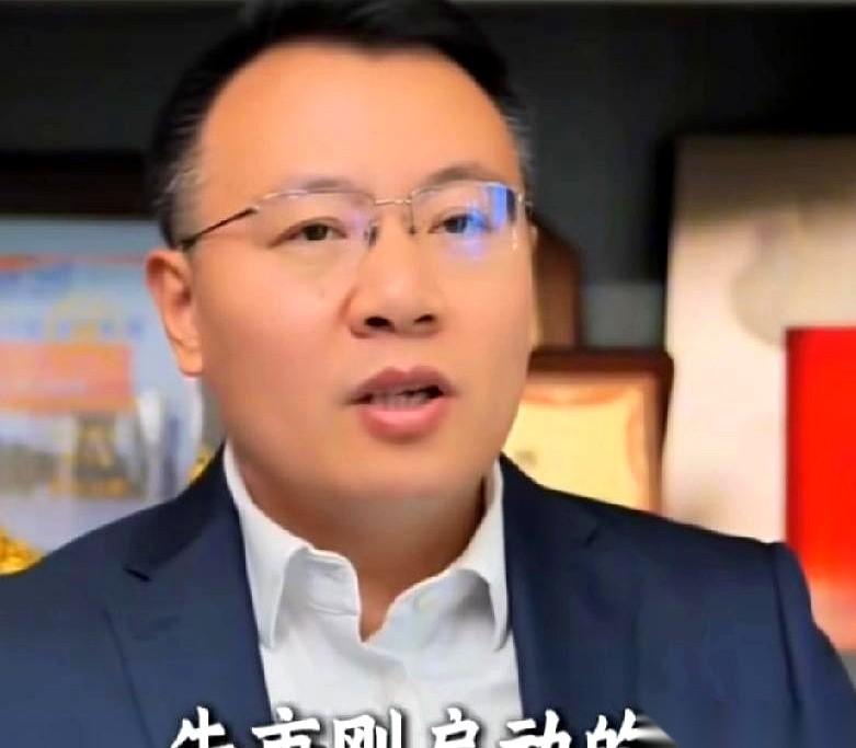 任泽平一句话，把买基金的人整不会了。他说，指望基金发财，不可能。那靠什么？炒