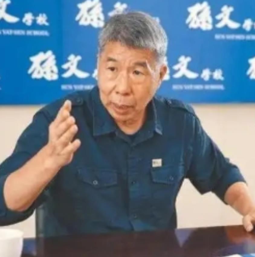 台媒有一明白人张亚中，中国许多人都没有想到的，他想到了，他说：大陆对台的军演到底