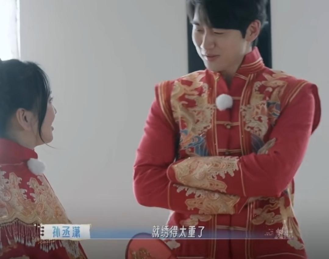 太搞笑孙丞潇刷视频看到试婚纱时不能表现出很喜欢，不然会被加价。于是在试完婚纱后