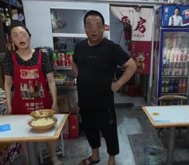 为了区区9毛钱，苏州面馆夫妻不到24小时，把自己小店干到倒闭，荒唐到不敢信。兜里