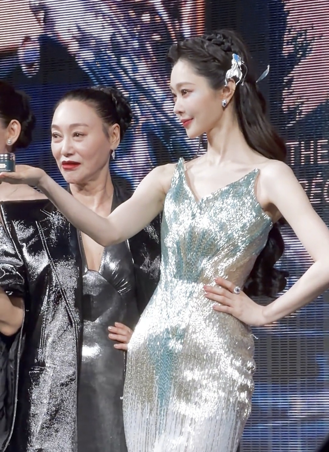 这个妆容，很自然,从不拉垮，宋轶这状态绝了