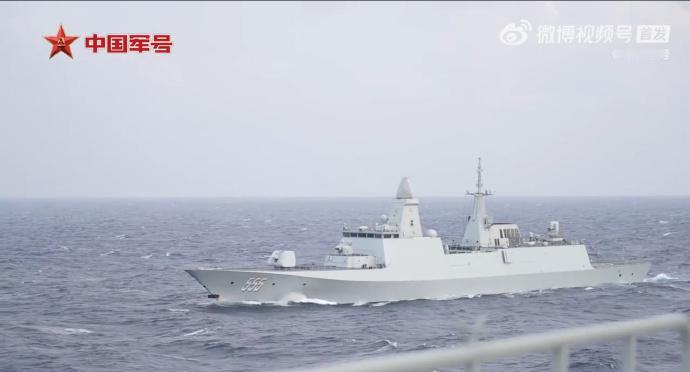 虽然054B的很多配置和性能参数，广大军迷不一定很满意，特别是没有装850mm的