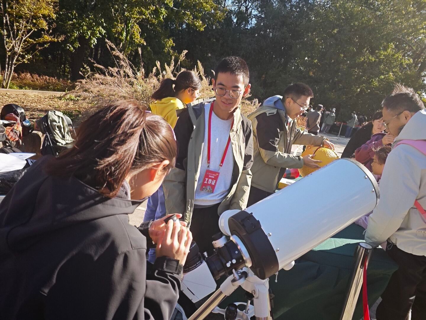 🌞欢迎来到“太阳魔法观察站”！快来中国科学院大学展区一起“看”太阳！中国科学院