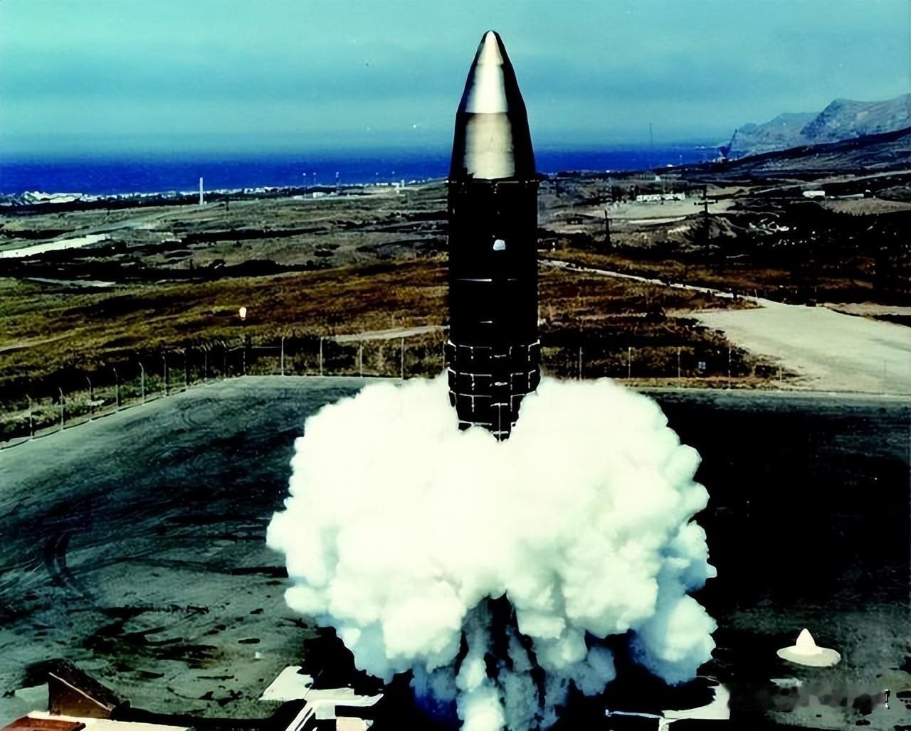 一枚东风-41发射，烧掉的不是燃料，是三十年攒下的工业信用。它点火前那几秒，背