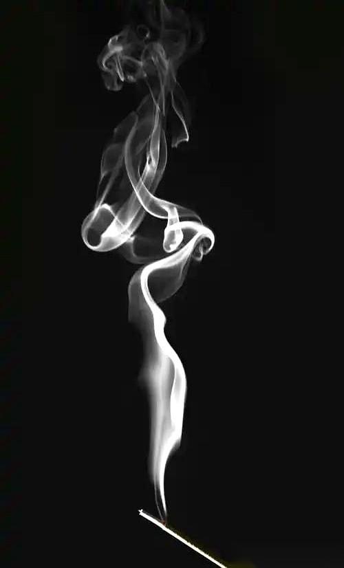 我跟你说个扎心的事儿。你最爱的那串滋滋冒油的烤肉，尤其是边上那点焦黑的部分，你