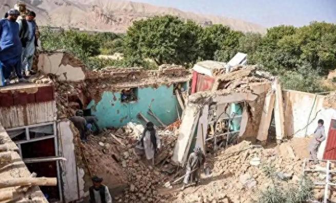 阿富汗地震损伤惨重，全球集体沉默，无人支援？中国紧急发声！11月3日