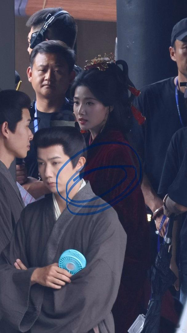 张凌赫卢昱晓同框张凌赫卢昱晓路透​张凌赫卢昱晓路透​​​