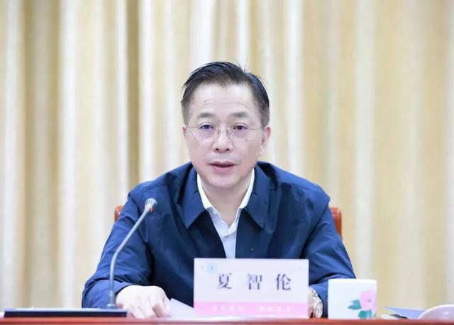 4月初文教卫生几个职位不一般的领导被审查，让人不理解的是，位高权重怎么就没把握好