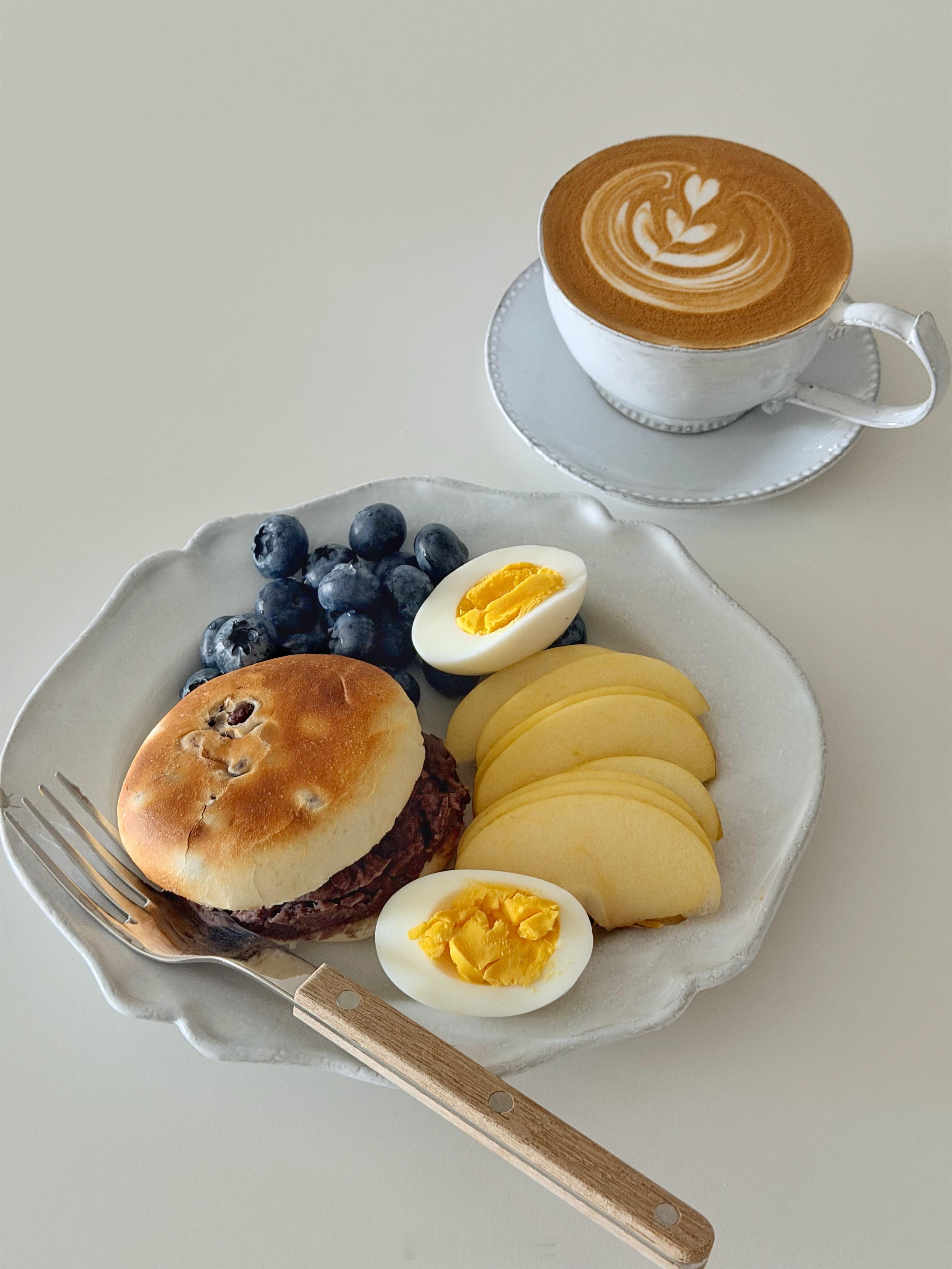 熬了一锅红豆沙之后的早餐🍳