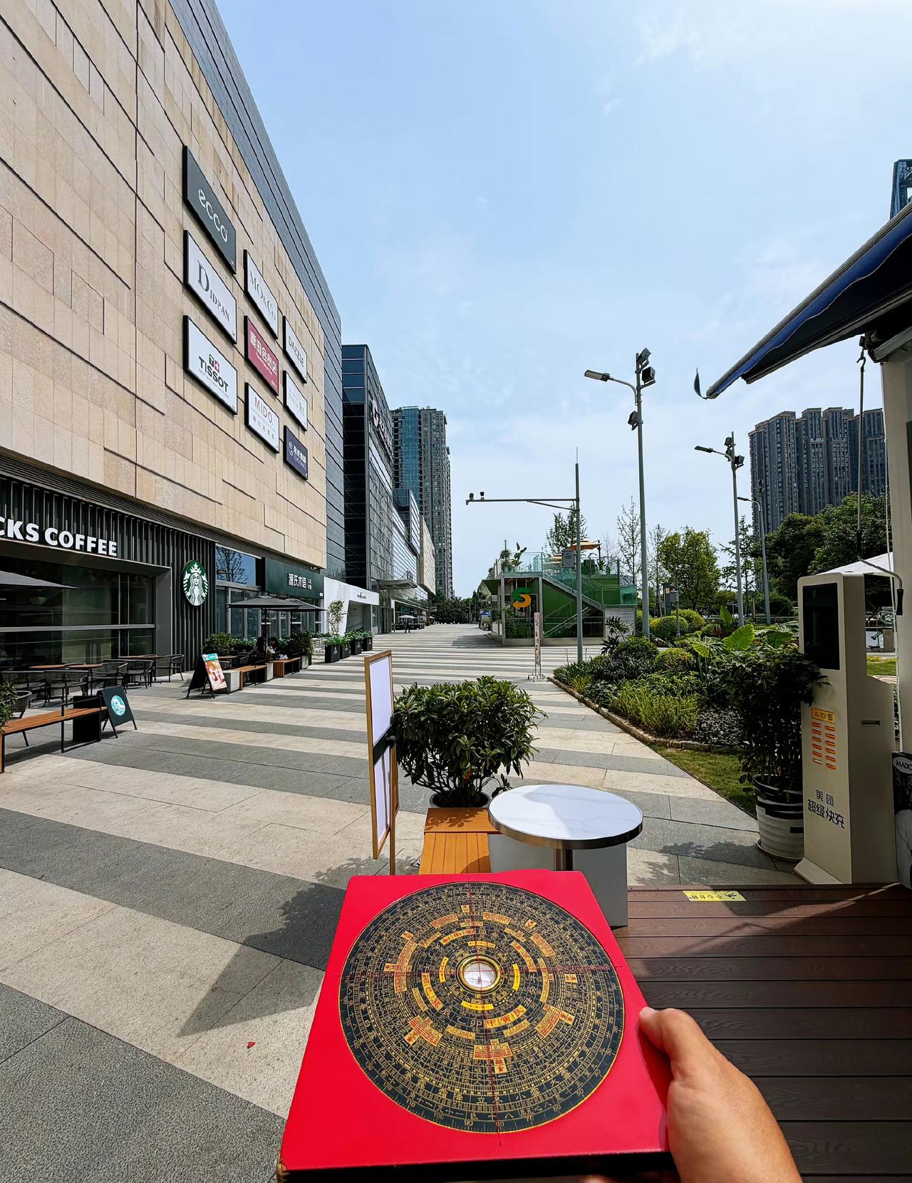 今日运势：丙午年乙未月丁未日2026.8.1日鼠：运势低迷牛：祸从口出