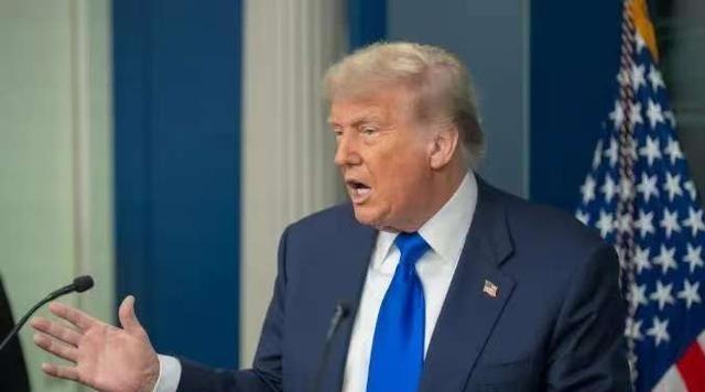 美国的棋路很明确了，那就是一边稳住中国，一边脱钩，但中国也有高招。中美经贸这盘