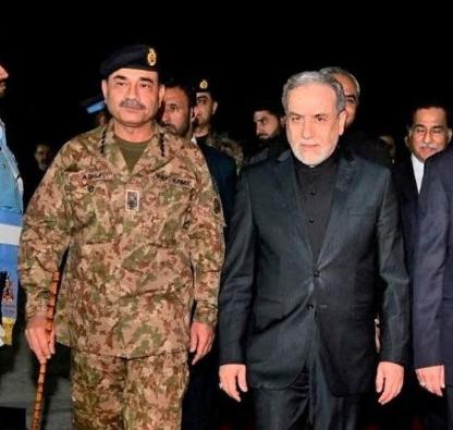 一个小细节，不知道大家注意到了没？说白了，巴基斯坦陆军参谋长阿西姆·穆尼尔用