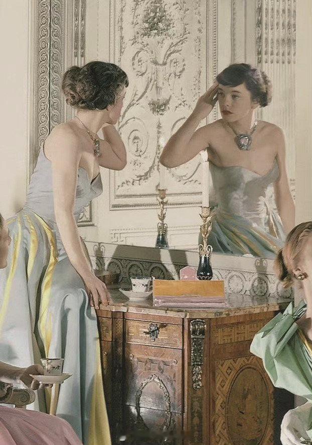 Vogue1948|CecilBeaton镜头下的名媛茶话会​​​