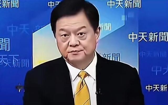 台湾时事评论员周锡玮曾言：大家还记得吗？以前我们称呼中国大陆叫什么？我记得清清楚