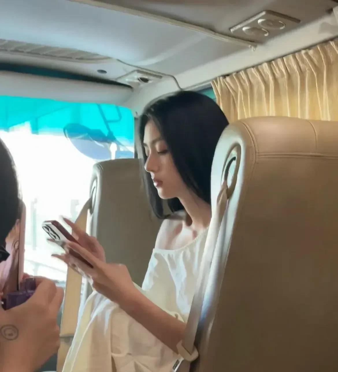 这颜值，在普通人里算是天花板了吧。