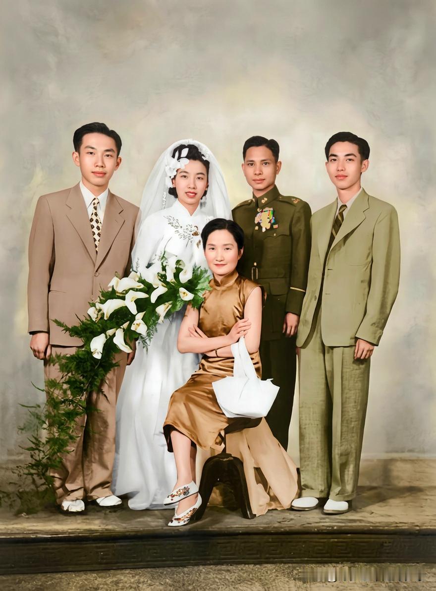 这才是真实的中年陆小曼，大家都看看呗！这并非演戏，也而非电视剧里的扮演者，而是货